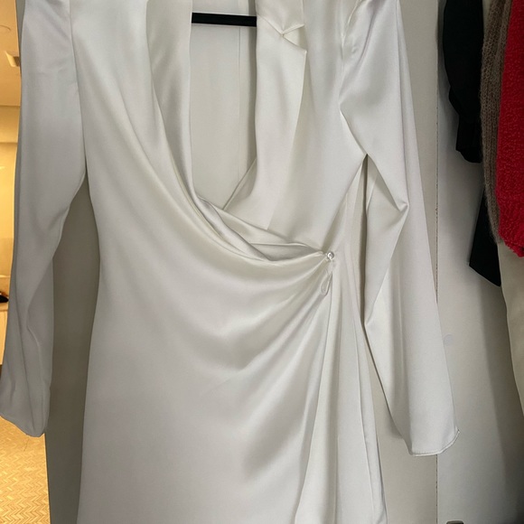 Satin effect. blazer like dress - Picture 2 of 2